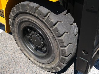 Четырехопорные погрузчики Caterpillar DP50K - 11