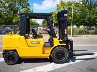 Четырехопорные погрузчики Caterpillar DP50K - 3