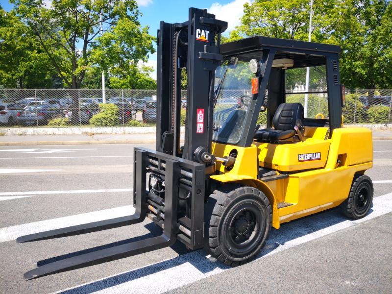 Четырехопорные погрузчики Caterpillar DP50K - 1