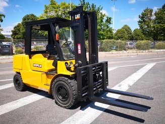 Четырехопорные погрузчики Caterpillar DP50K - 1