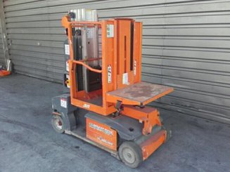 Строительный подъёмник с вертикальной мачтой JLG TOUCAN DUO - 1