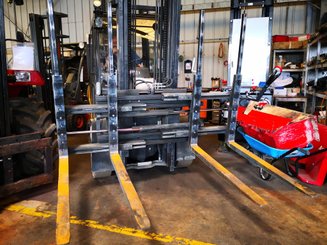 Single-Double Pallet Handler Kaup 2500