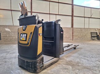 Четырехопорные погрузчики Caterpillar NO20NE
