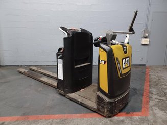 Четырехопорные погрузчики Caterpillar NO20NE