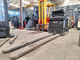 Четырехопорные погрузчики Caterpillar NO20NE