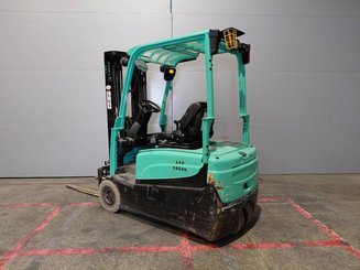 Трехопорные погрузчики Yale ERP16VTLWB - 2