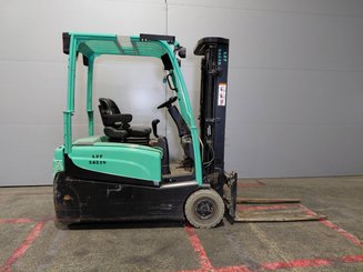 Трехопорные погрузчики Yale ERP16VTLWB - 5