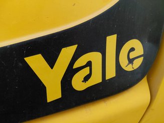 Трехопорные погрузчики Yale ERP18VT