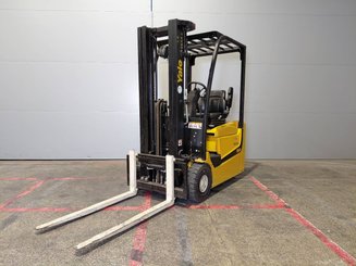Трехопорные погрузчики Yale ERP15VC