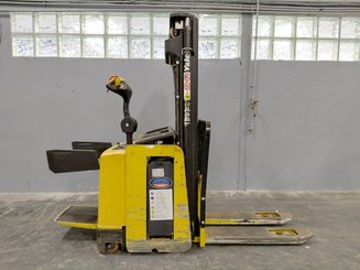 Штабелеры с электроприводом Yale MS12X
