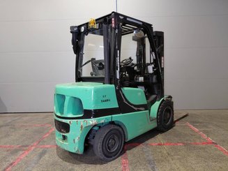 Четырехопорные погрузчики Yale GDP30VX - 2