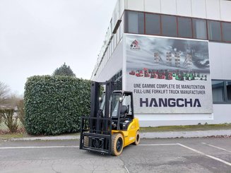 Четырехопорные погрузчики Hangcha XE35i (CPD35-XEY2HA-SI)