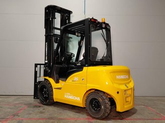 Четырехопорные погрузчики Hangcha XE35i (CPD35-XEY2HA-SI)