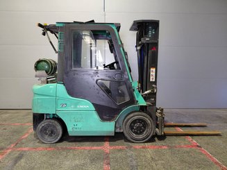 Четырехопорные погрузчики Mitsubishi FG25N