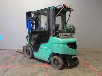 Четырехопорные погрузчики Mitsubishi FG25N