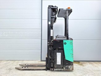 Штабелеры с платформой для оператора Caterpillar NSR20N