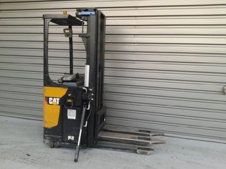 Штабелеры с платформой для оператора Caterpillar NSR20N