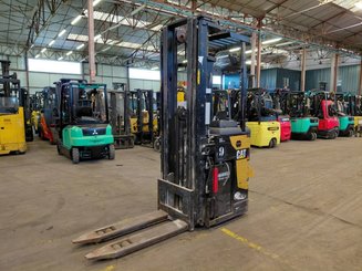 Штабелеры с платформой для оператора Caterpillar NSR20N