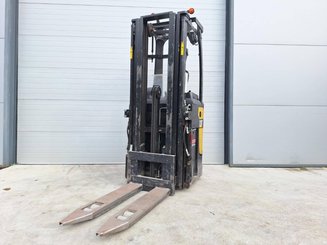 Штабелеры с платформой для оператора Caterpillar NSR20N