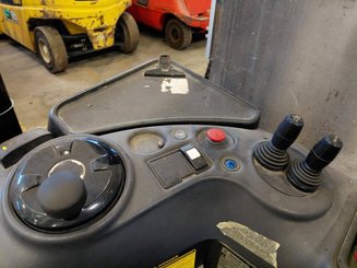 Штабелеры с платформой для оператора Caterpillar NSR20N