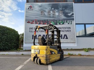 Трехопорные погрузчики Caterpillar EP18NT