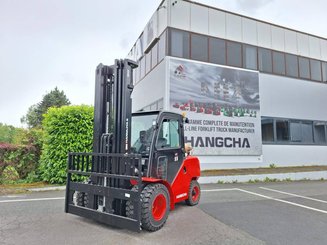 Четырехопорные погрузчики Hangcha XF55G