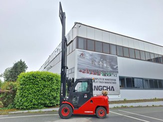 Четырехопорные погрузчики Hangcha XF55G