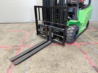 Четырехопорные погрузчики Hangcha AE25i (CPD25-AEY2-I)