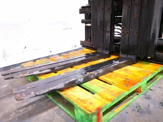Single-Double Pallet Handler Caterpillar 4000