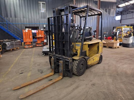 Четырехопорные погрузчики Caterpillar EP25K-PAC - 1