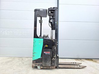 Штабелеры с платформой для оператора Caterpillar NSR20N