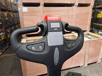 Штабелер с откидной платформой Hangcha CDD16-AC2S-LI