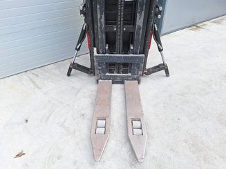 Штабелеры с платформой для оператора Caterpillar NSR20N
