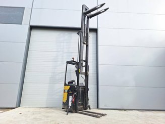 Штабелеры с платформой для оператора Caterpillar NSR20N