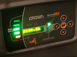 Штабелер с кадрируюющей поперечиной Crown SHR5520-1.3
