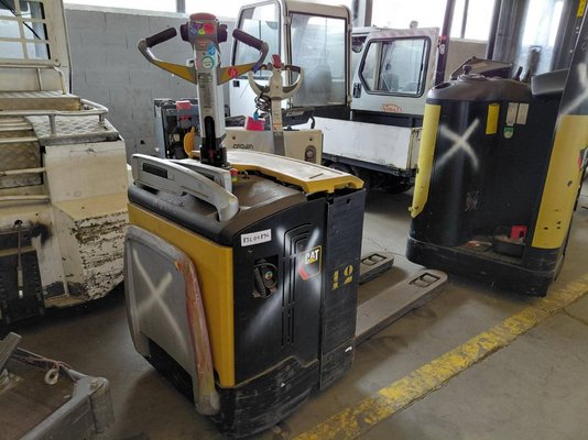 Трехсекционная Caterpillar NPV20N - 1