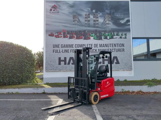 Трехопорные погрузчики Hangcha A3W15 ( CPDS15-AC8G ) - 1