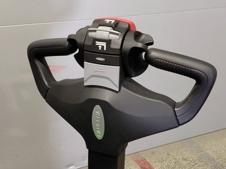 Штабелеры с электроприводом Hangcha CDD16-XT1-SI