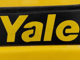 Четырехопорные погрузчики Yale GDP30VX