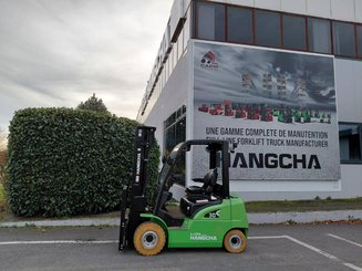 Четырехопорные погрузчики Hangcha XC30i