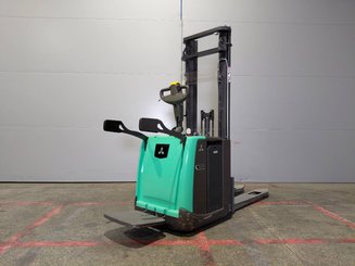 Штабелер с откидной платформой Mitsubishi SBV12P - 1