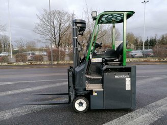 Четырехходовый вилочный погрузчик Combilift CBE2500 - 1