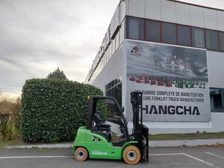 Четырехопорные погрузчики Hangcha XC30i