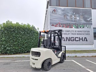 Четырехопорные погрузчики Hangcha XF30D