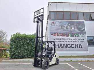Четырехопорные погрузчики Hangcha XF30D