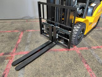 Четырехопорные погрузчики Hangcha XE25i ( CPD25-XEY2HA-SI )