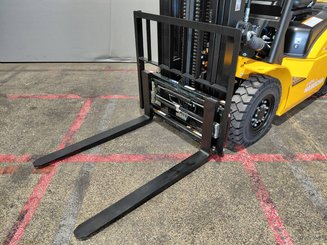 Четырехопорные погрузчики Hangcha XE25i ( CPD25-XEY2HA-SI )