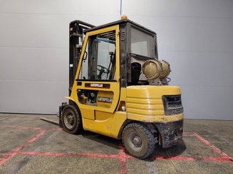 Четырехопорные погрузчики Caterpillar GP25