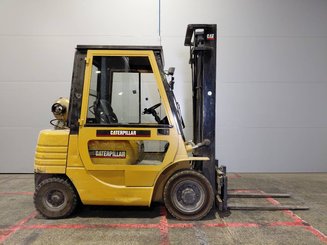 Четырехопорные погрузчики Caterpillar GP25