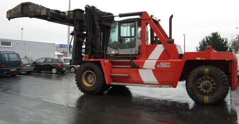 Четырехопорные погрузчики Kalmar DCD 320-12 - 1